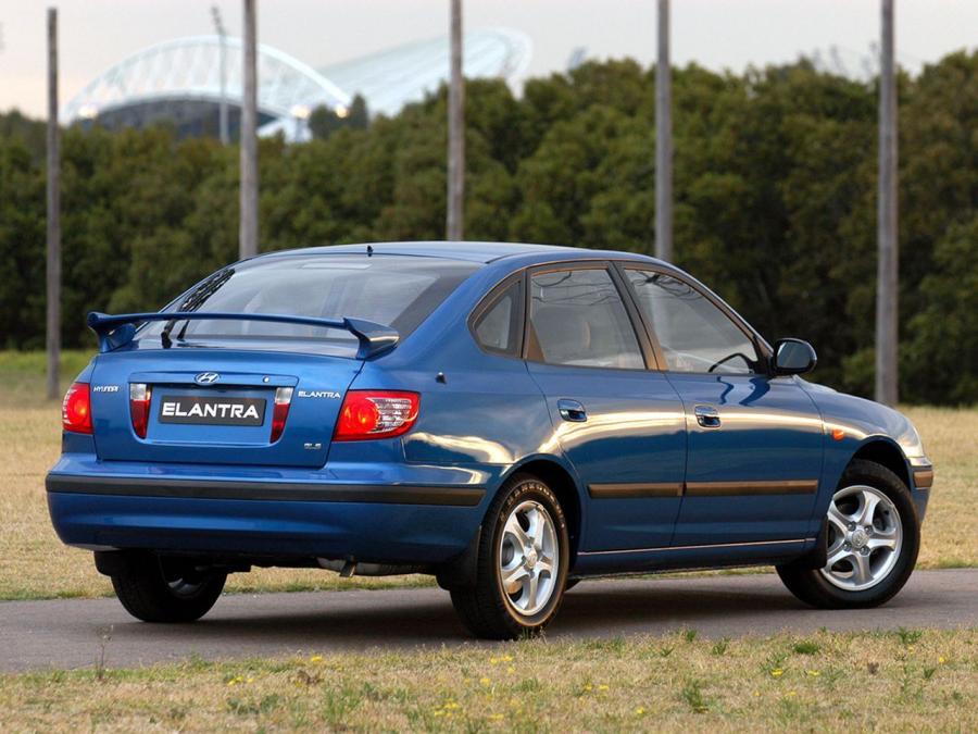  Hyundai Elantra Hatchback 2003 года  (AU) (фото 3 из 3)